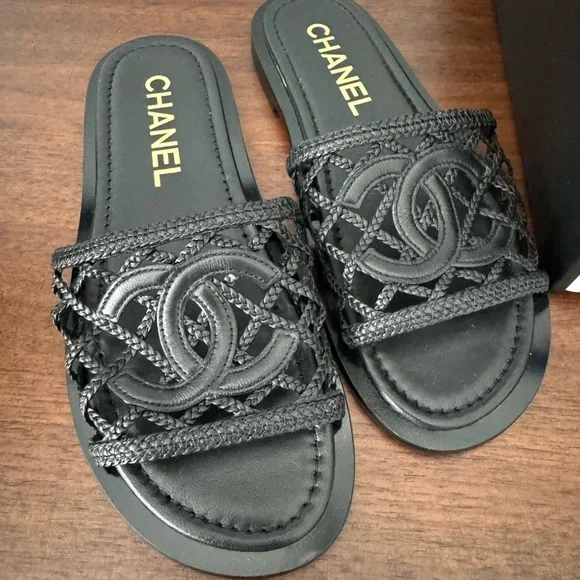 CHANEL | Shoes | Chanel 225 Interlocking Cc Logo Slides | Poshmark